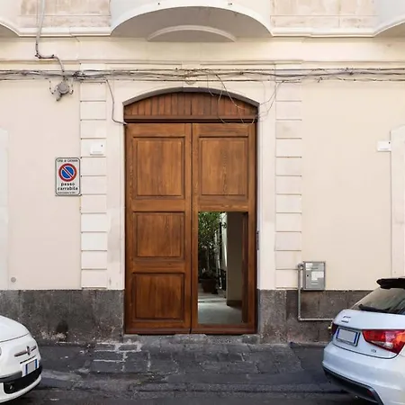 La Corte * Aeroporto di Catania Fontana Rossa